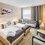 Aquapalace Prague Hotel