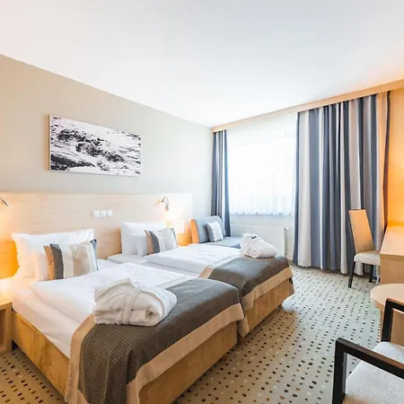 Aquapalace Prague מלון