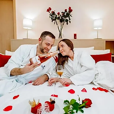 Hotel Aquapalace Prague 4*