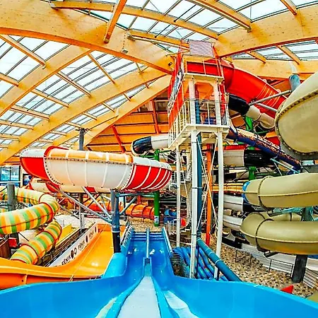 Hotel Aquapalace Prague 4*