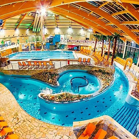 Aquapalace Prague 4*