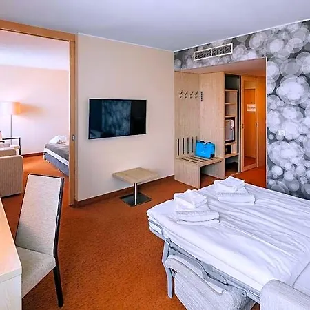 Aquapalace Prague Hotel 4*
