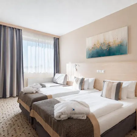 Hotel Aquapalace Prague