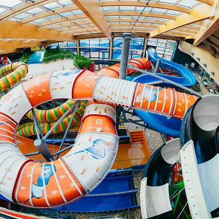 Aquapalace Prague 4*