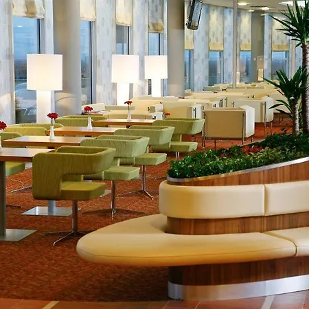מלון Aquapalace Prague 4*